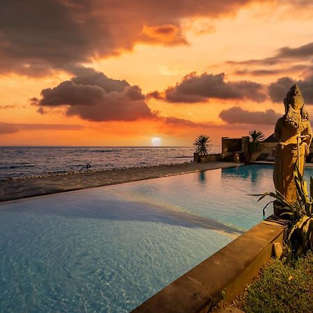 Ganesh Beach Hotel Candidasa Екстериор снимка
