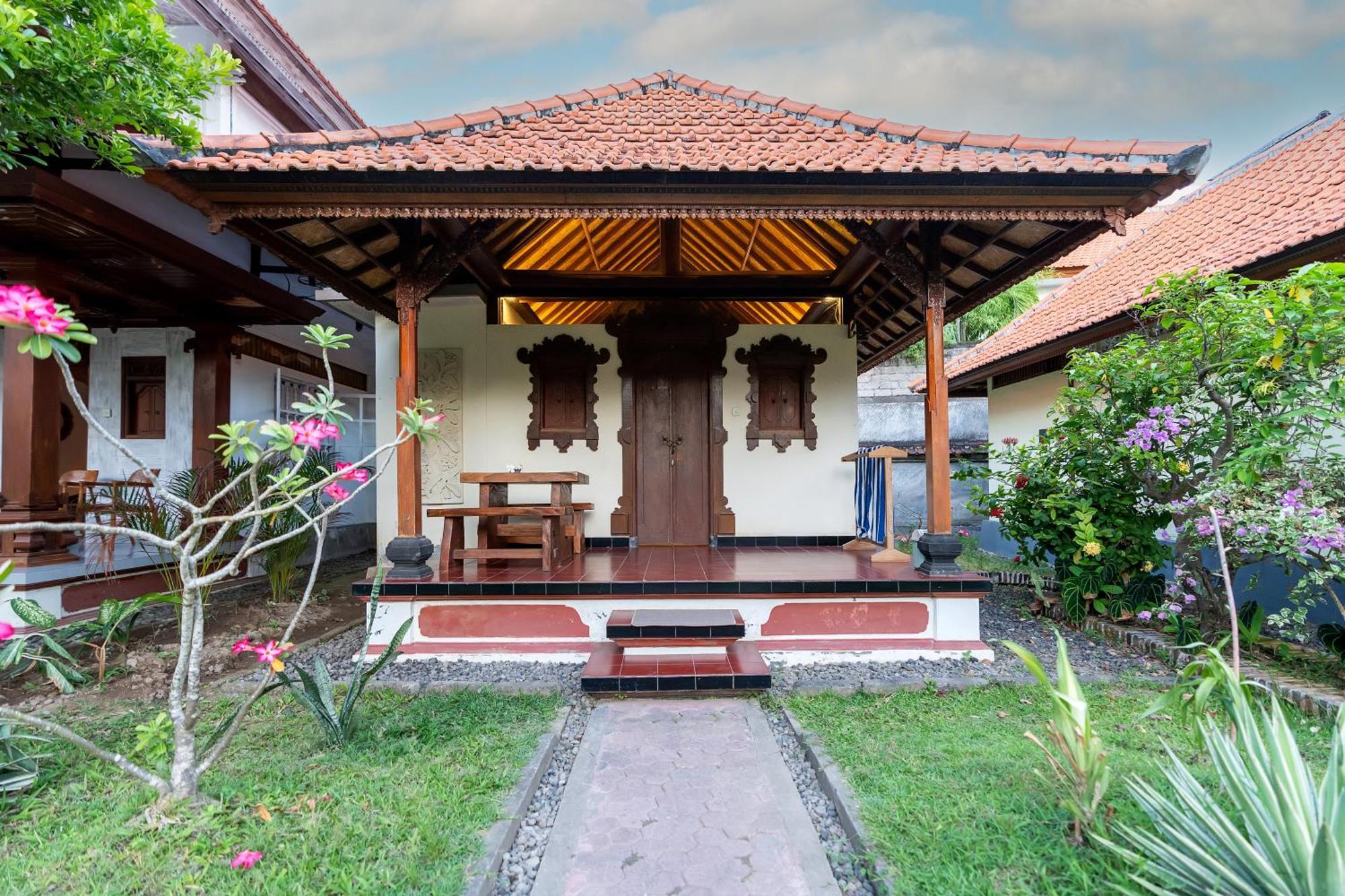 Ganesh Beach Hotel Candidasa Екстериор снимка